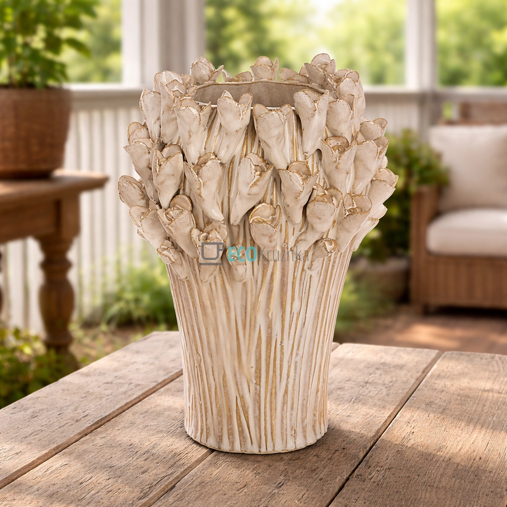 Декоративна керамічна ваза Крокуси 17 х 17 х 23.5 см бежевий (148-010)