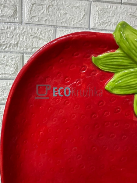 УЦІНКА КЕРАМІЧНА ТАРІЛКА "STRAWBERRY", 31X23.5X3.5 СМ УЦІНКА КЕРАМІЧНА ТАРІЛКА "STRAWBERRY", 31X23.5X3.5 СМ