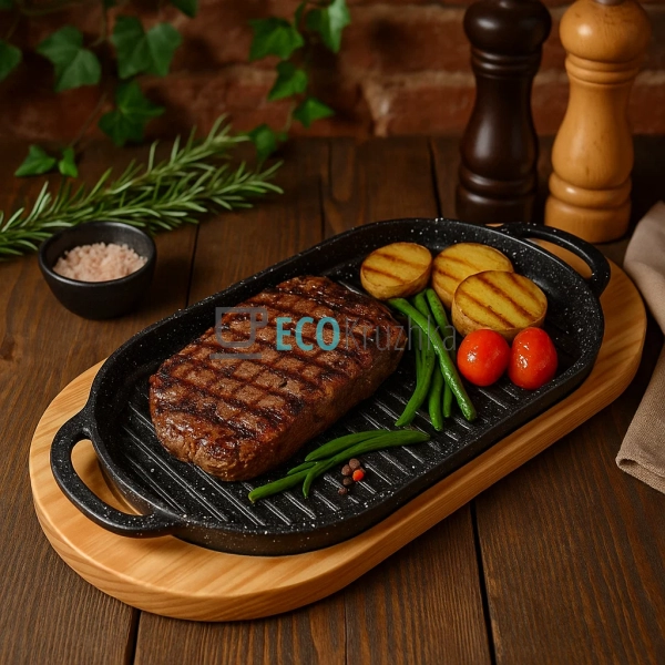 Чавунна сковорода-гриль 30.5 x 16.6 x 2 см на дерев