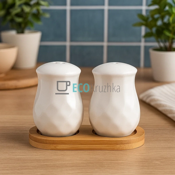 Сільничка та перечниця на бамбуковій підставці PJ02812 Сільничка та перечниця на бамбуковій підставці PJ02812